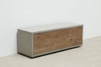 Beton Lowboard mit Holzfront