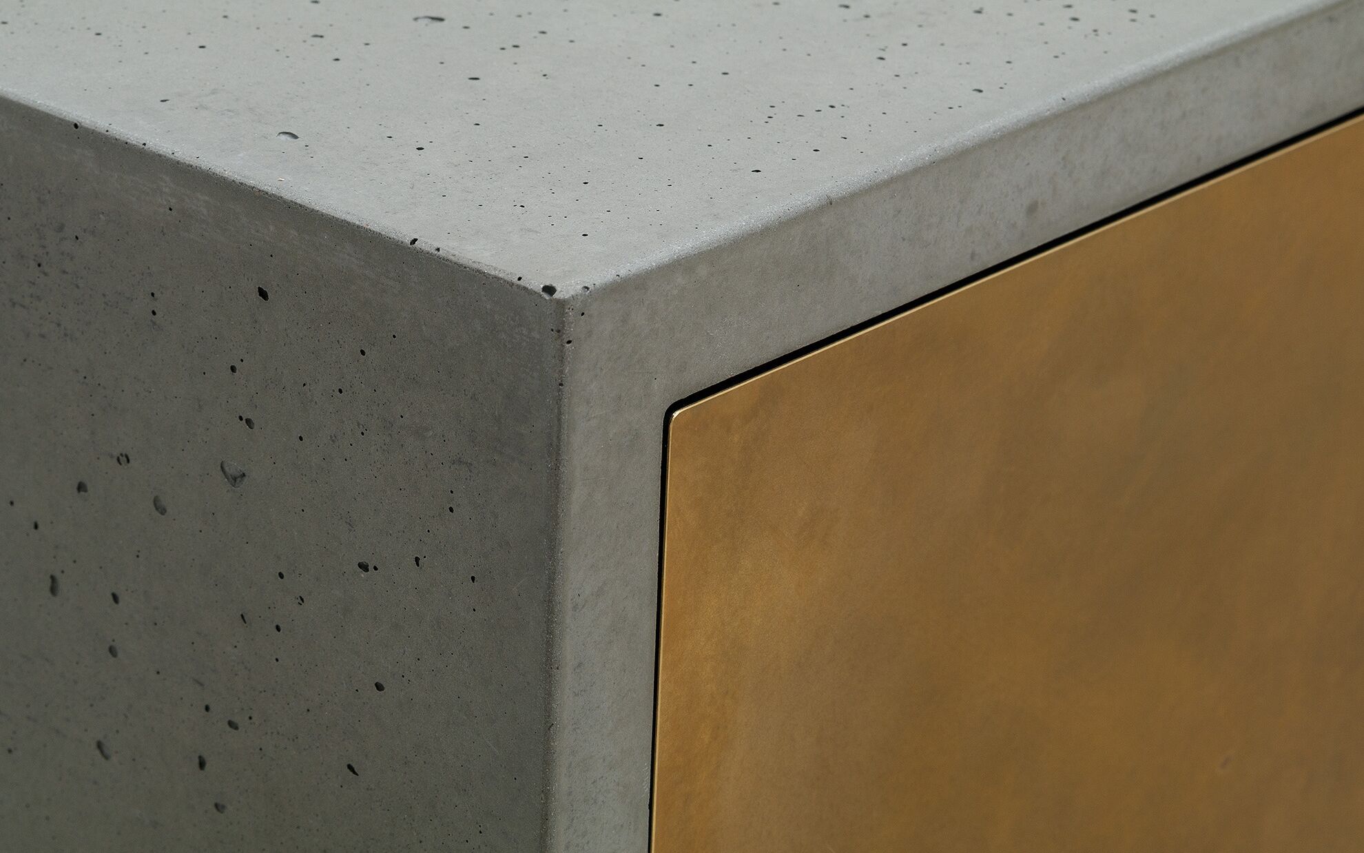 Beton-Lowboard Urbanbox Kantenansicht