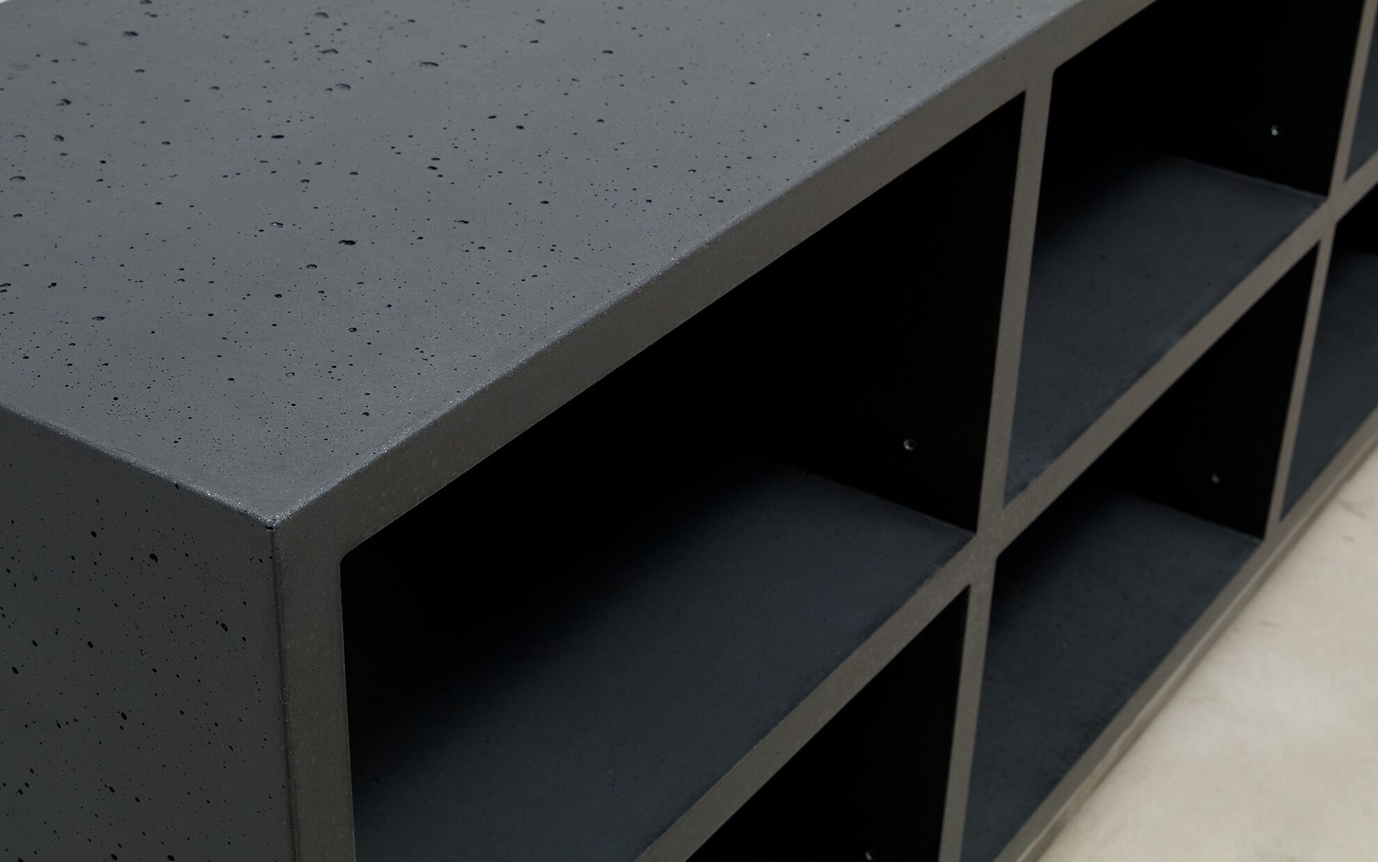 Beton-Sideboard lavagrau