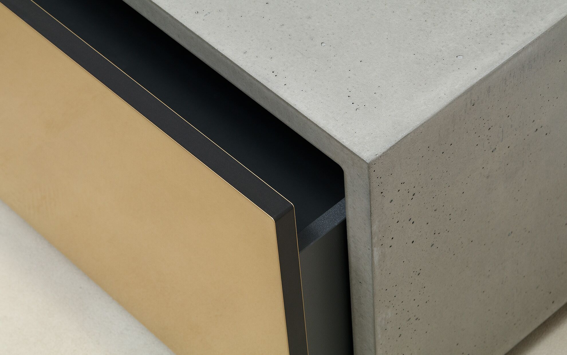 Beton Lowboard mit Schublade 120 cm, offen