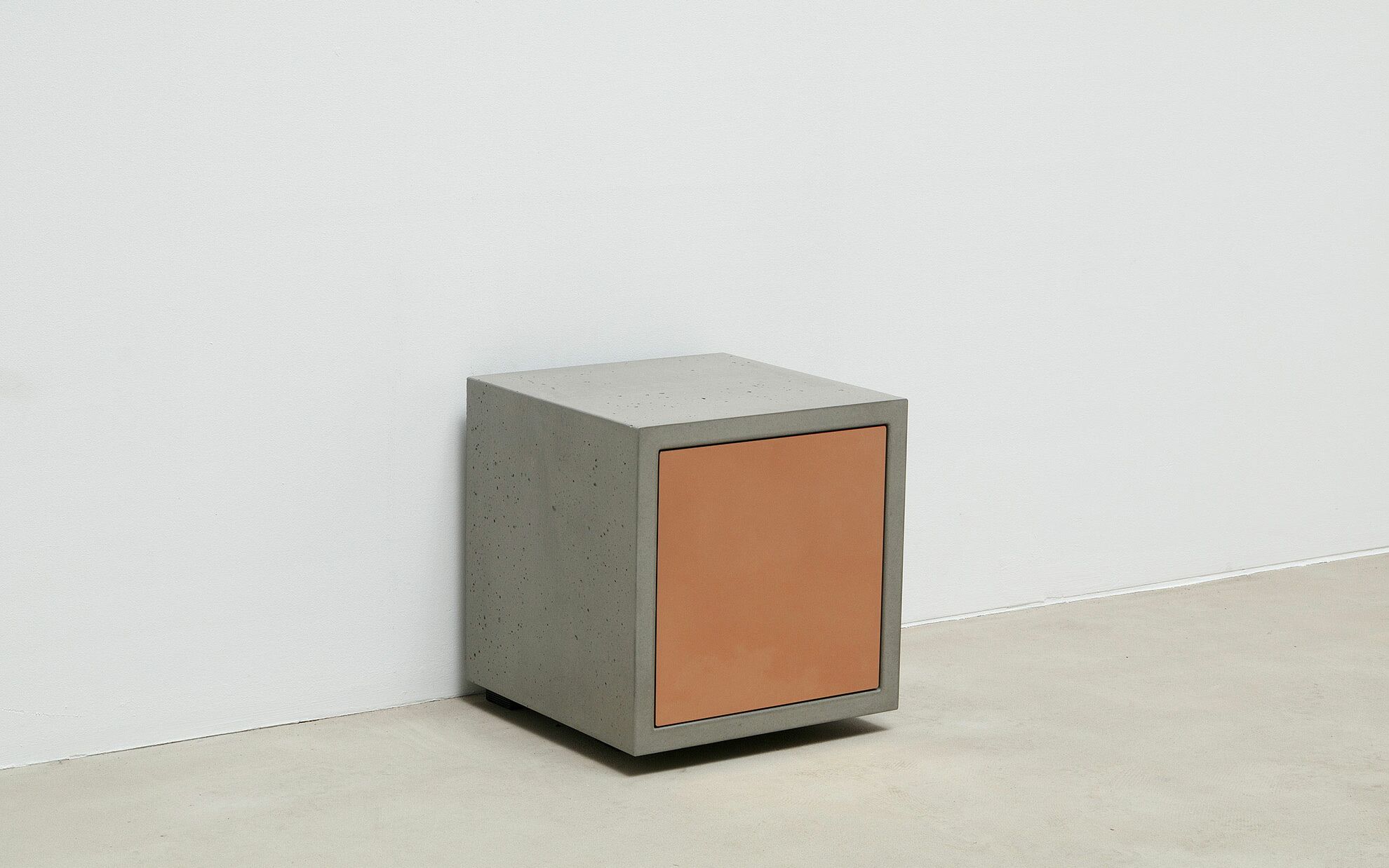 Beton-Lowboard, grau, Kupfer-Front, 40 cm, Betonmöbel