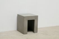 Betonhocker Open