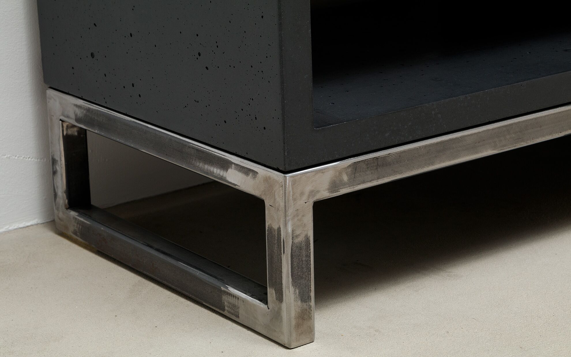 Beton-Sideboard lavagrau