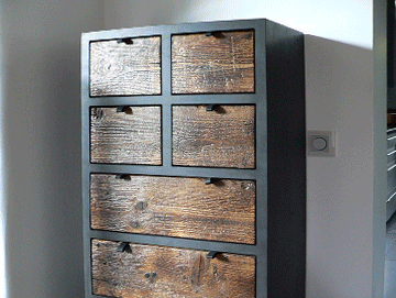 Highboard aus Beton mit Altholz-Schubladen
