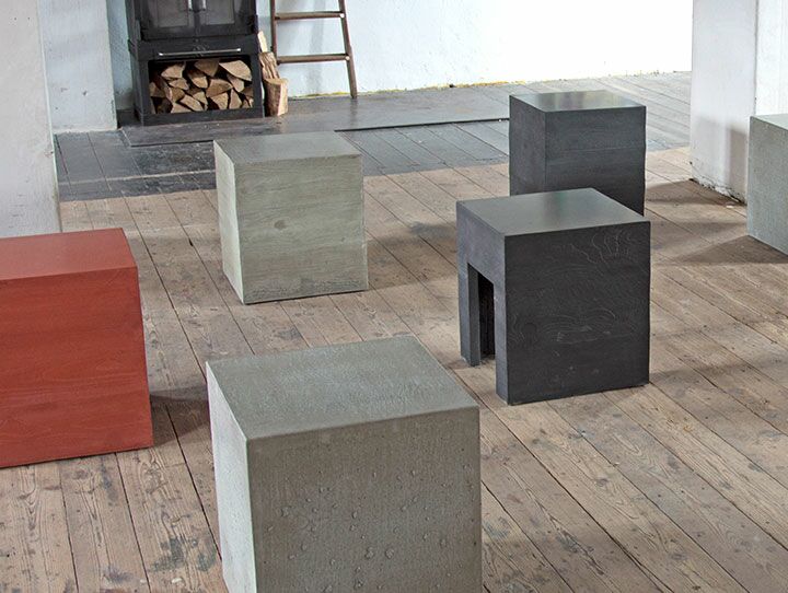Beton-Hocker rot, grau, schwarz