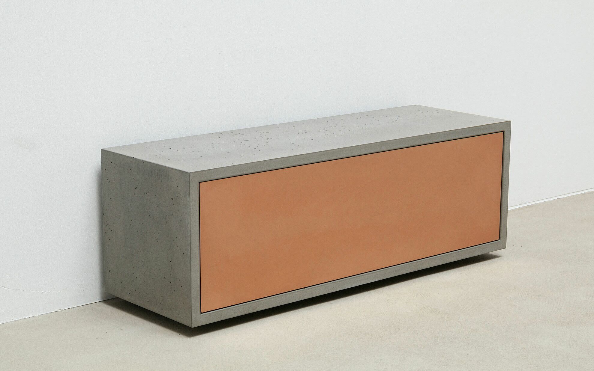 Beton-Lowboard, grau, Kupfer-Front, 120 cm, seitlich