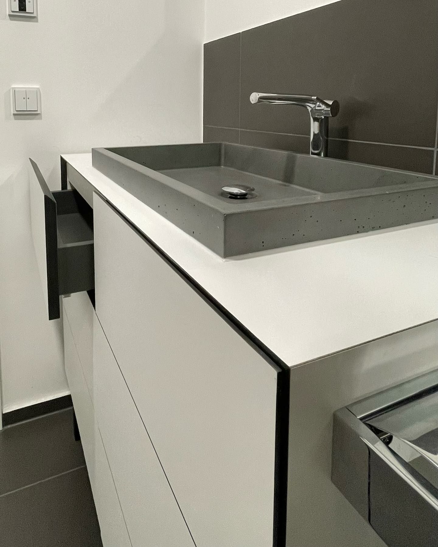 Betonwaschbecken anthrazit