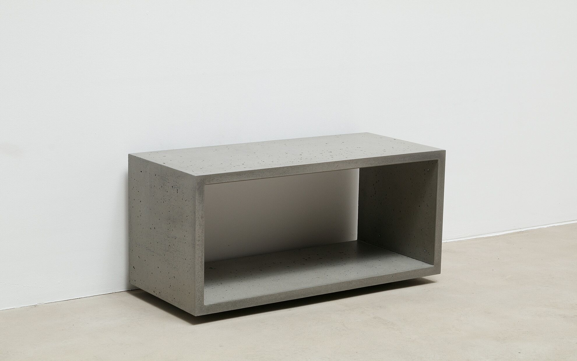 Beton Lowboard 90 cm seitlich
