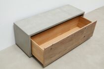 Beton Lowboard mit Holzfront