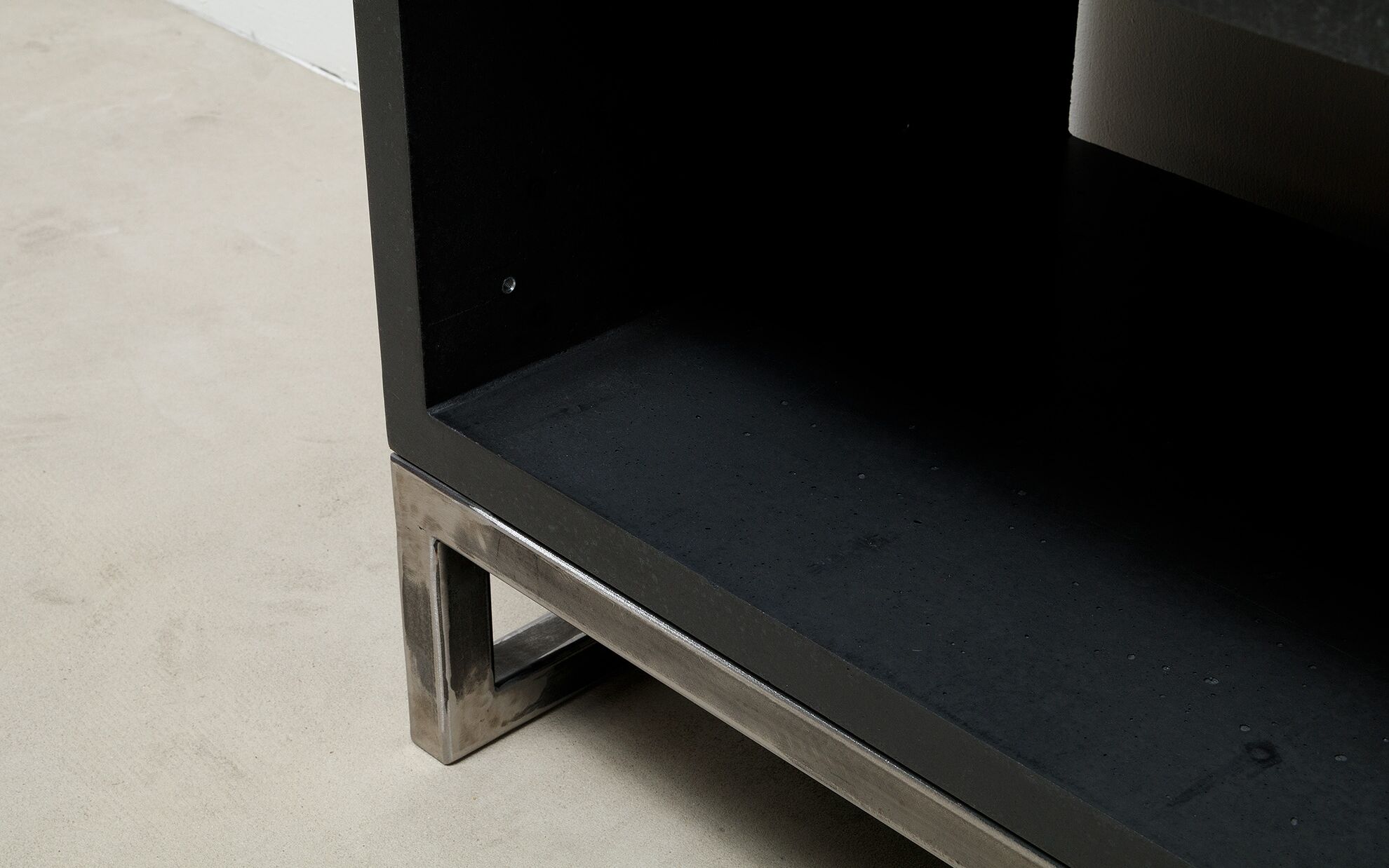 Beton-Sideboard lavagrau