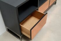 Beton-Sideboard mit Schubladen