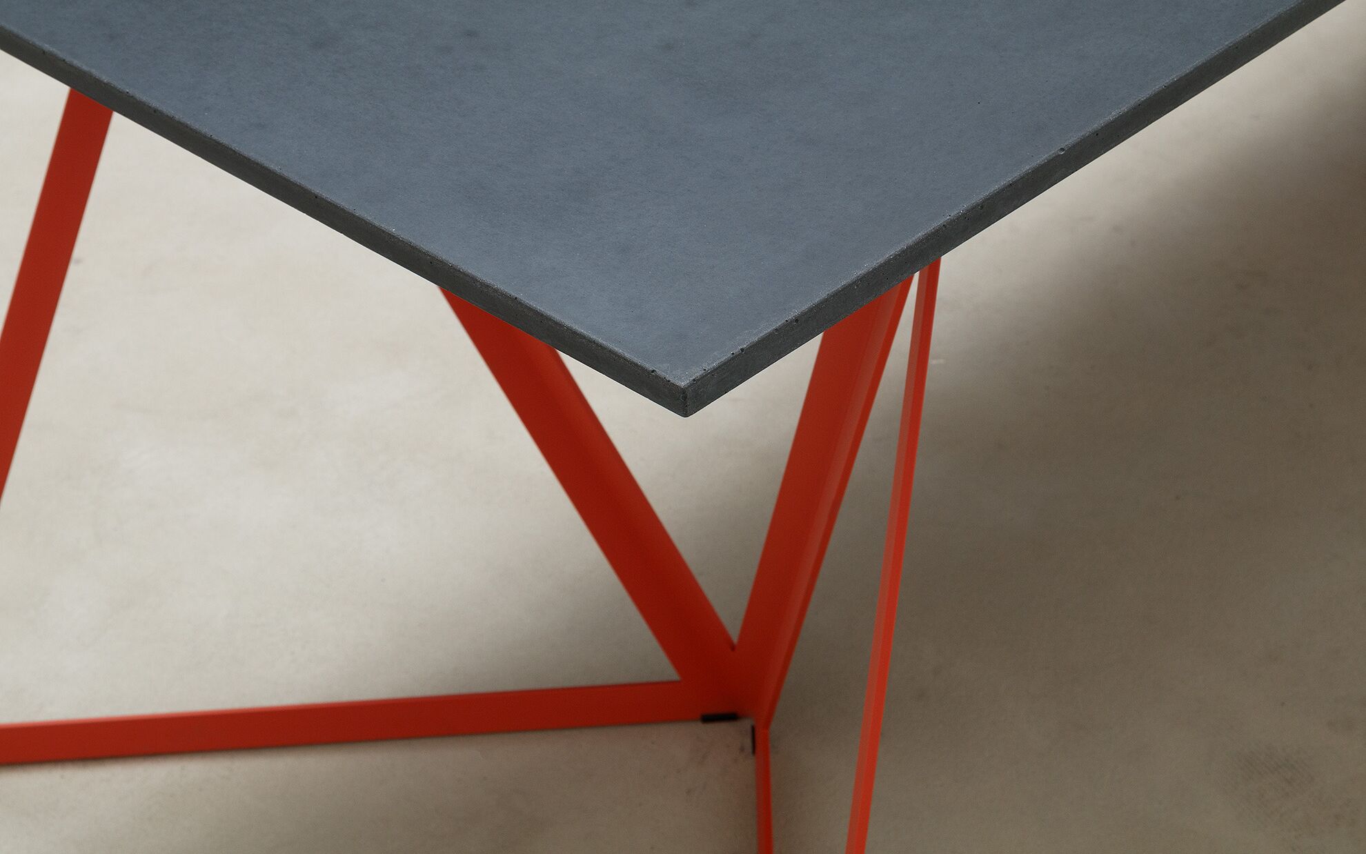 Betontisch Detail