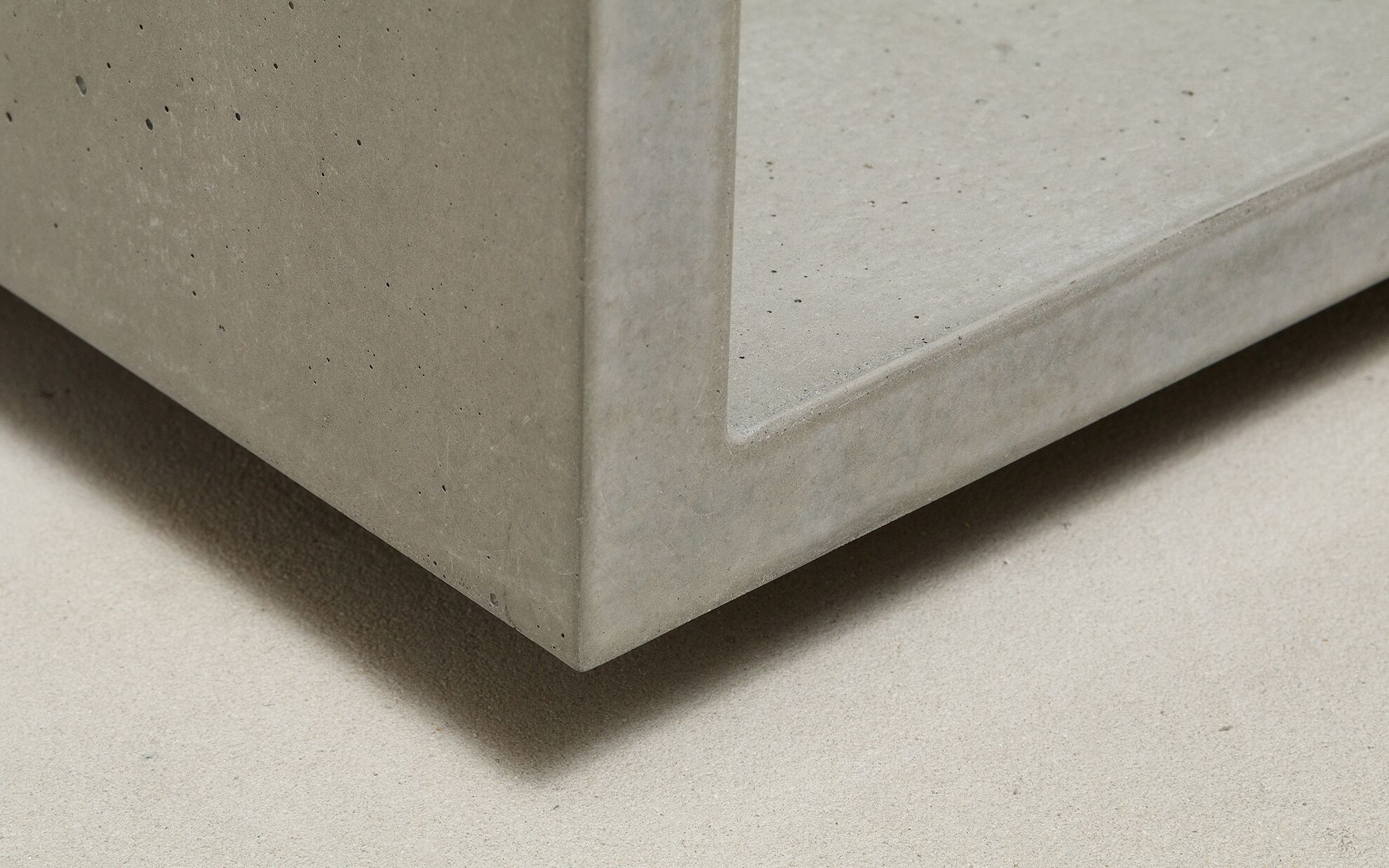 Beton Lowboard 120 cm Detail Kante