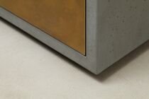 Beton-Lowboard Urbanbox, untere Kante