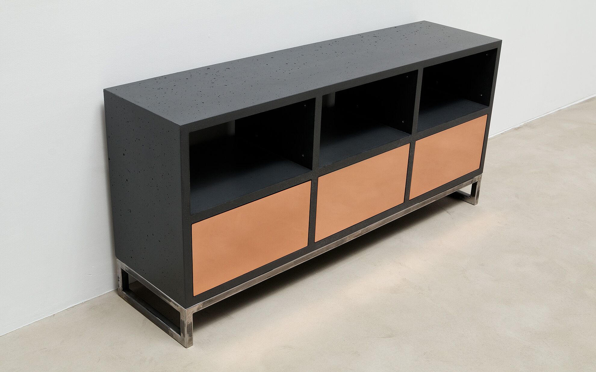 Beton-Sideboard mit Schubladen