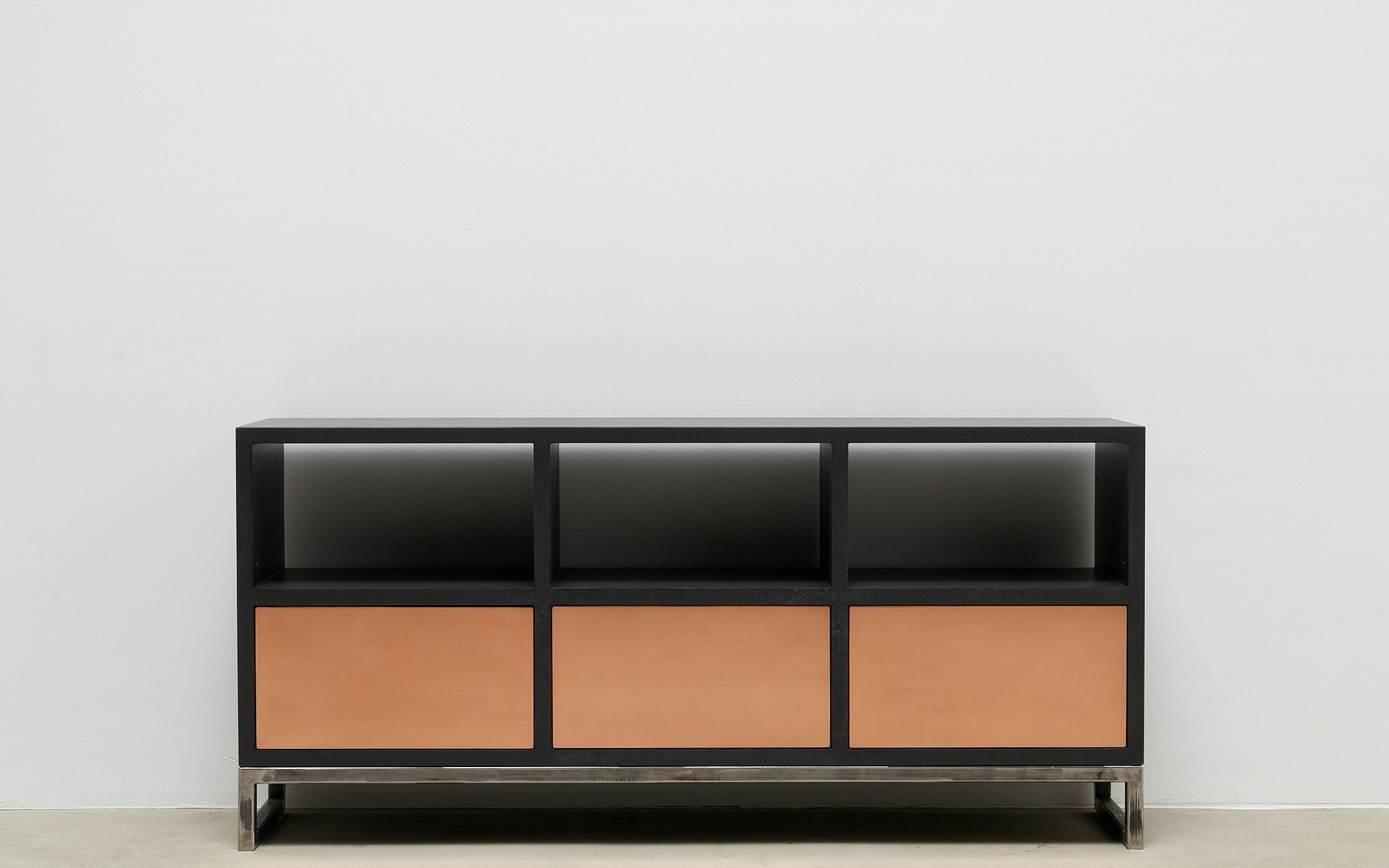Beton-Sideboard mit Schubladen