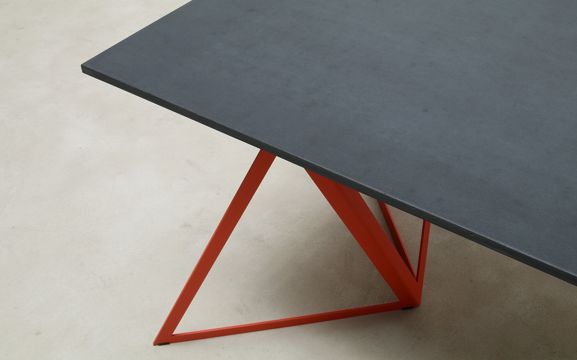Betontisch Detail