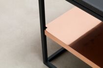 Couchtisch mit Betonplatte und Kupfer-Ablage