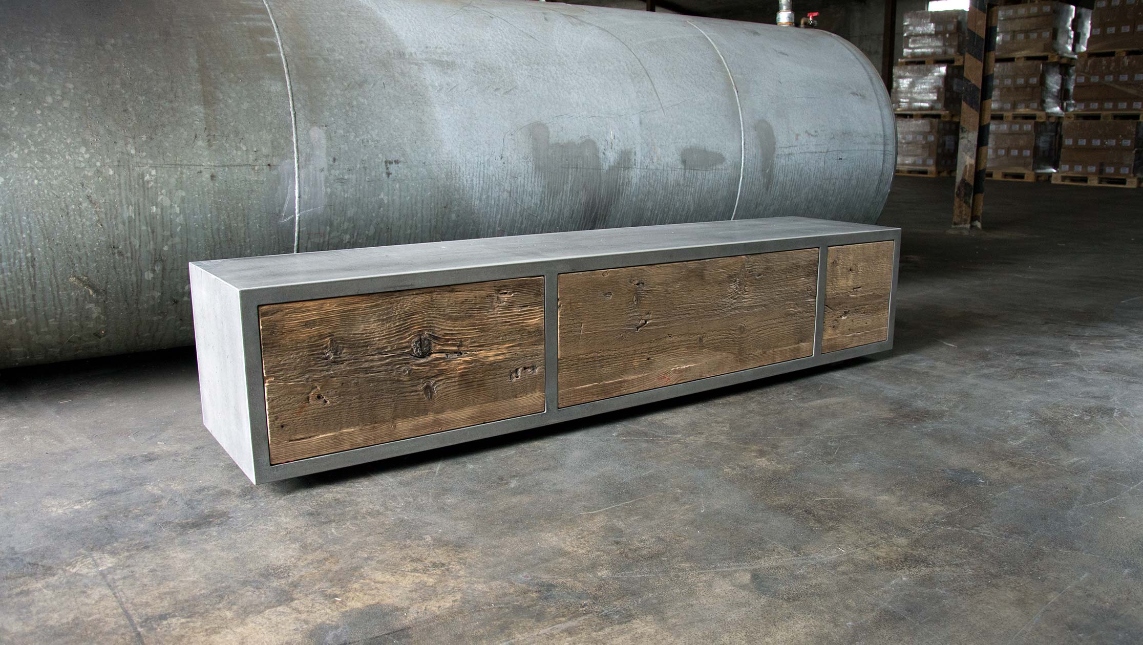 Beton Lowboard »UrbanBox« Betonmöbel Manufaktur Altholz Esstisch Betonmöbel Manufaktur