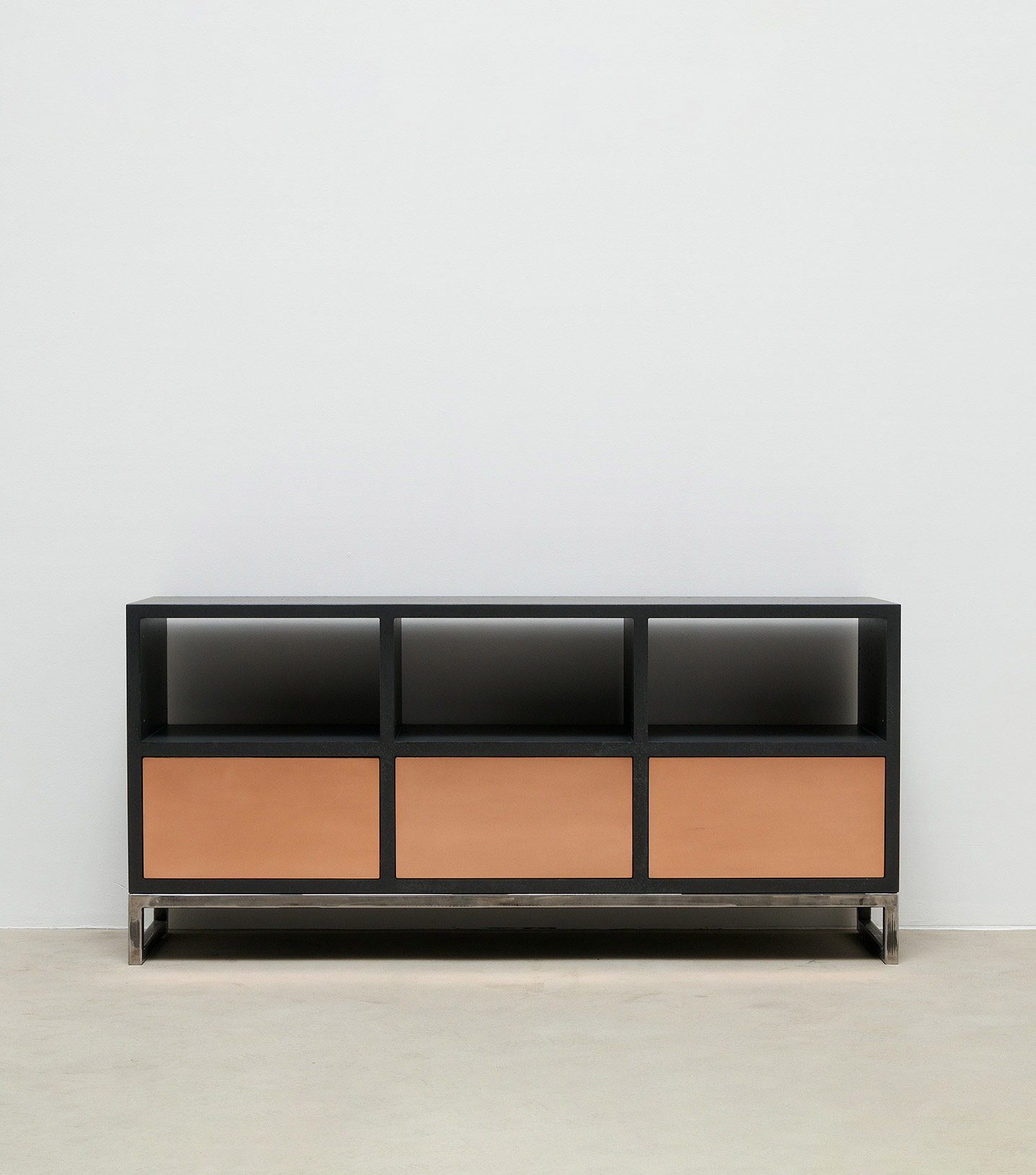 Beton-Sideboard mit Schubladen